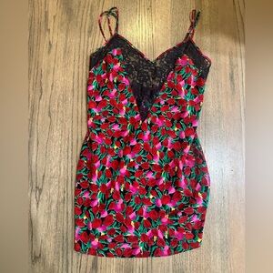 Vintage Gold Label Victoria Secret Georgeous Floral Lace Nightgown-Size Medium